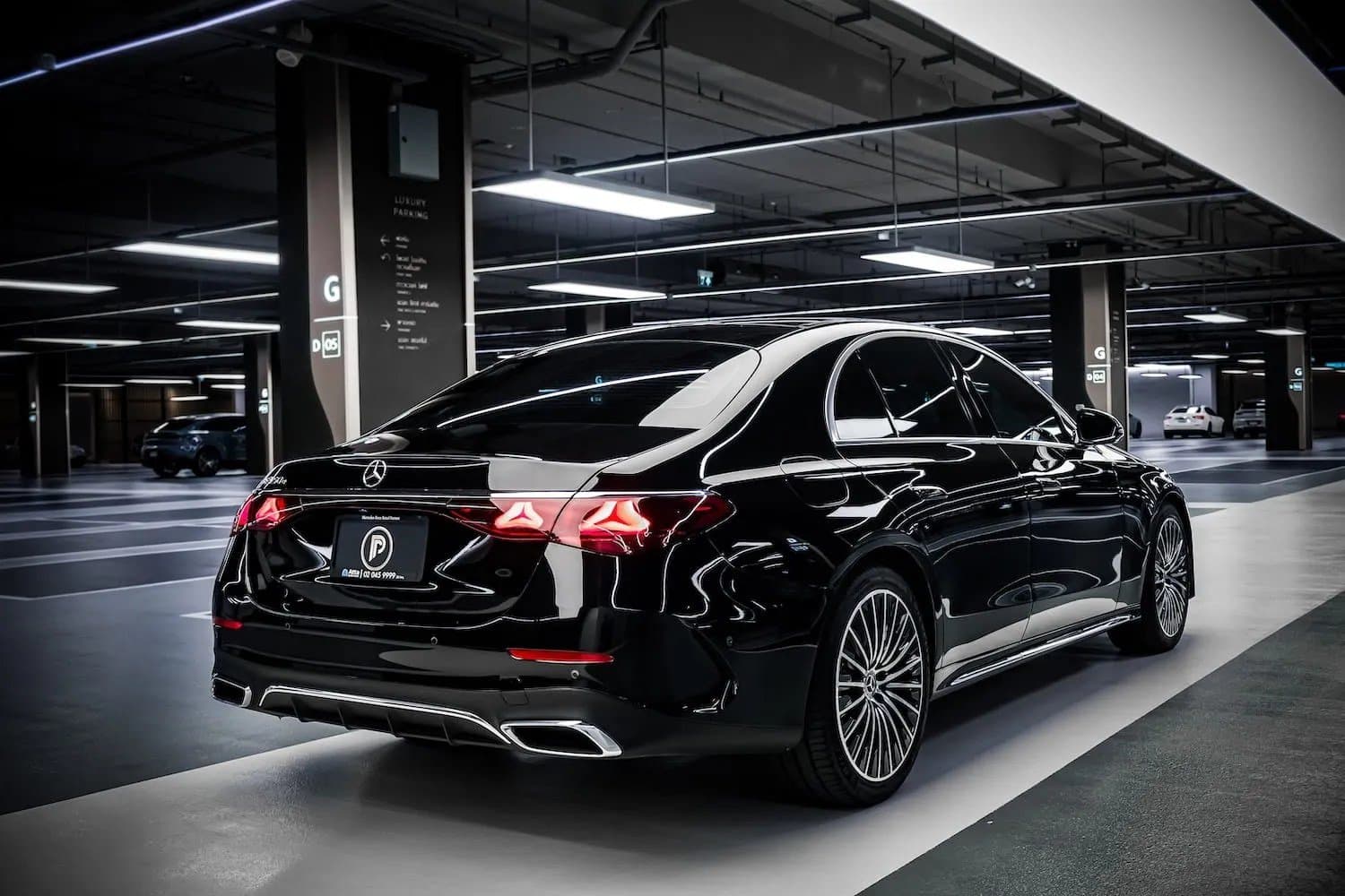 Mercedes-Benz E350e W214 AMG 3