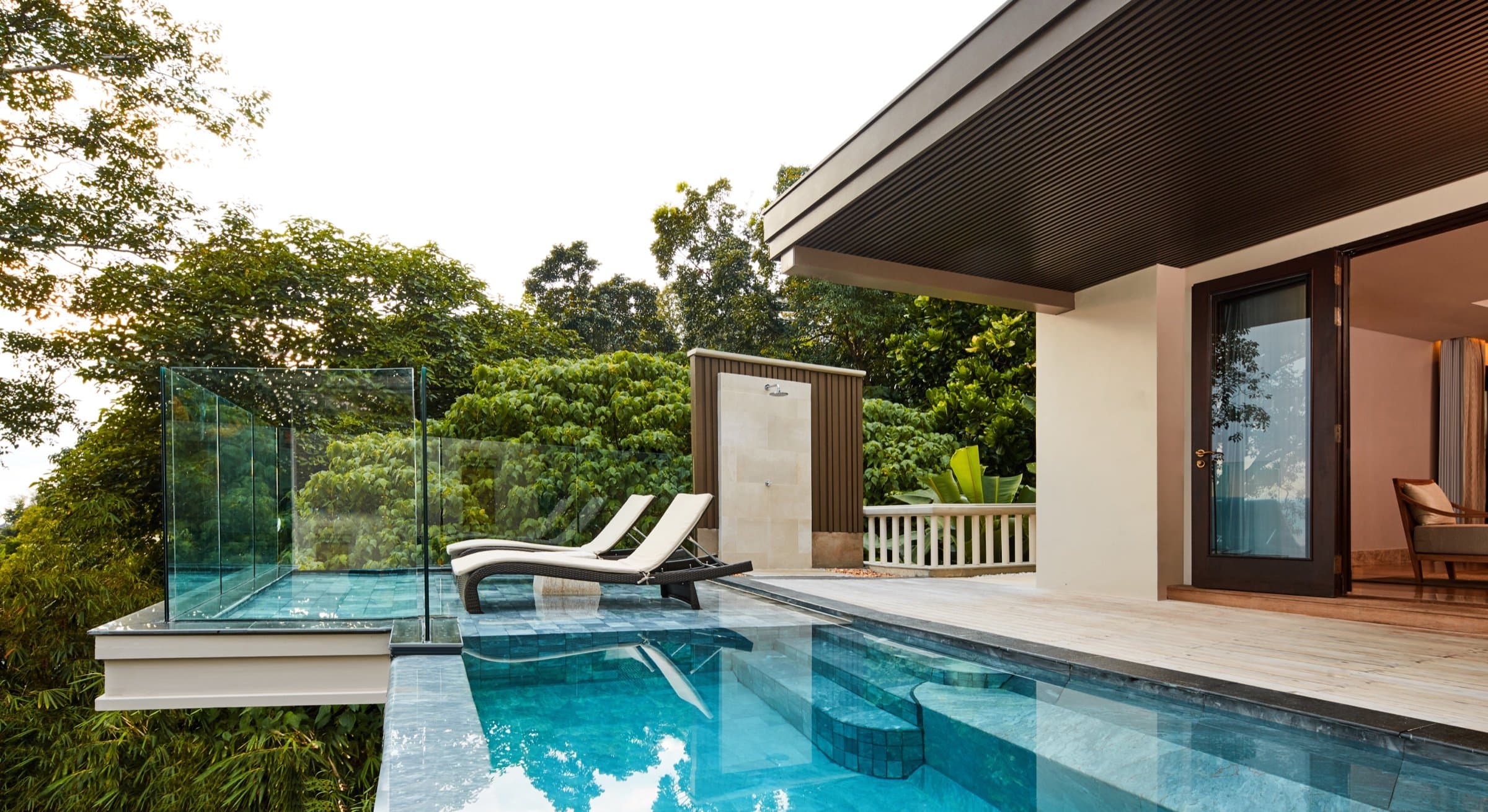 Ocean View Pool Junior Suite 5