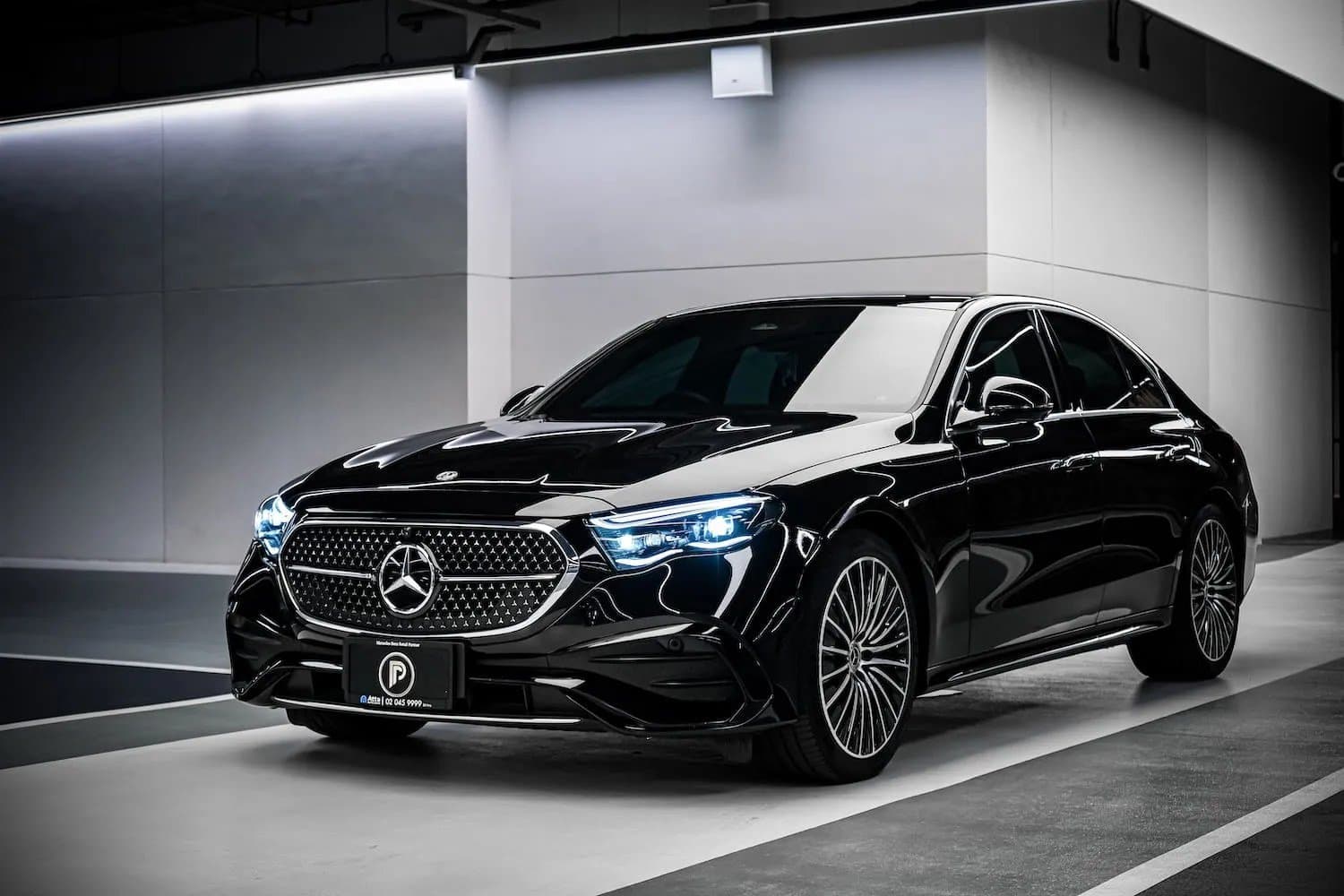 Mercedes-Benz E350e W214 AMG
