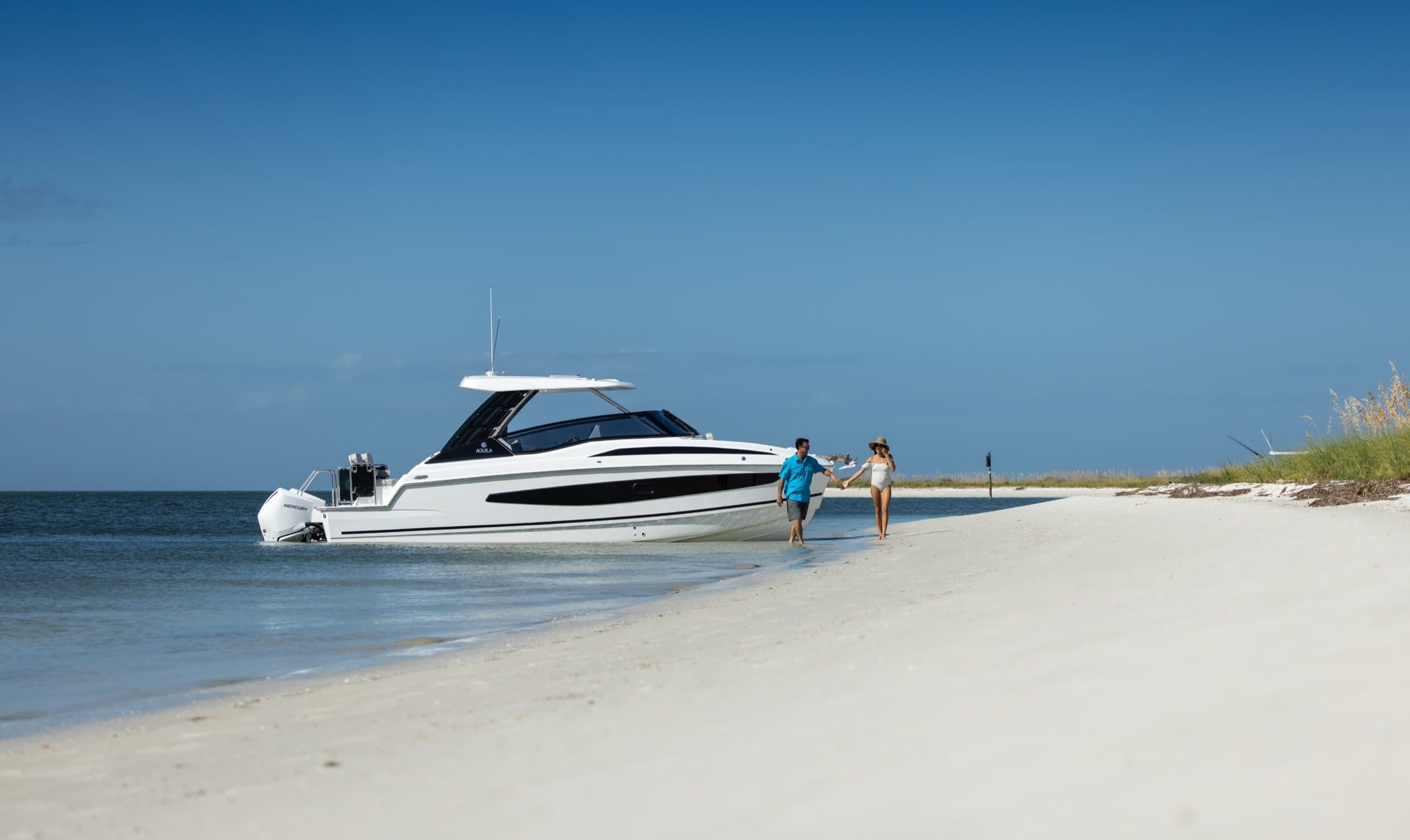 Aquila 32 power catamaran 5