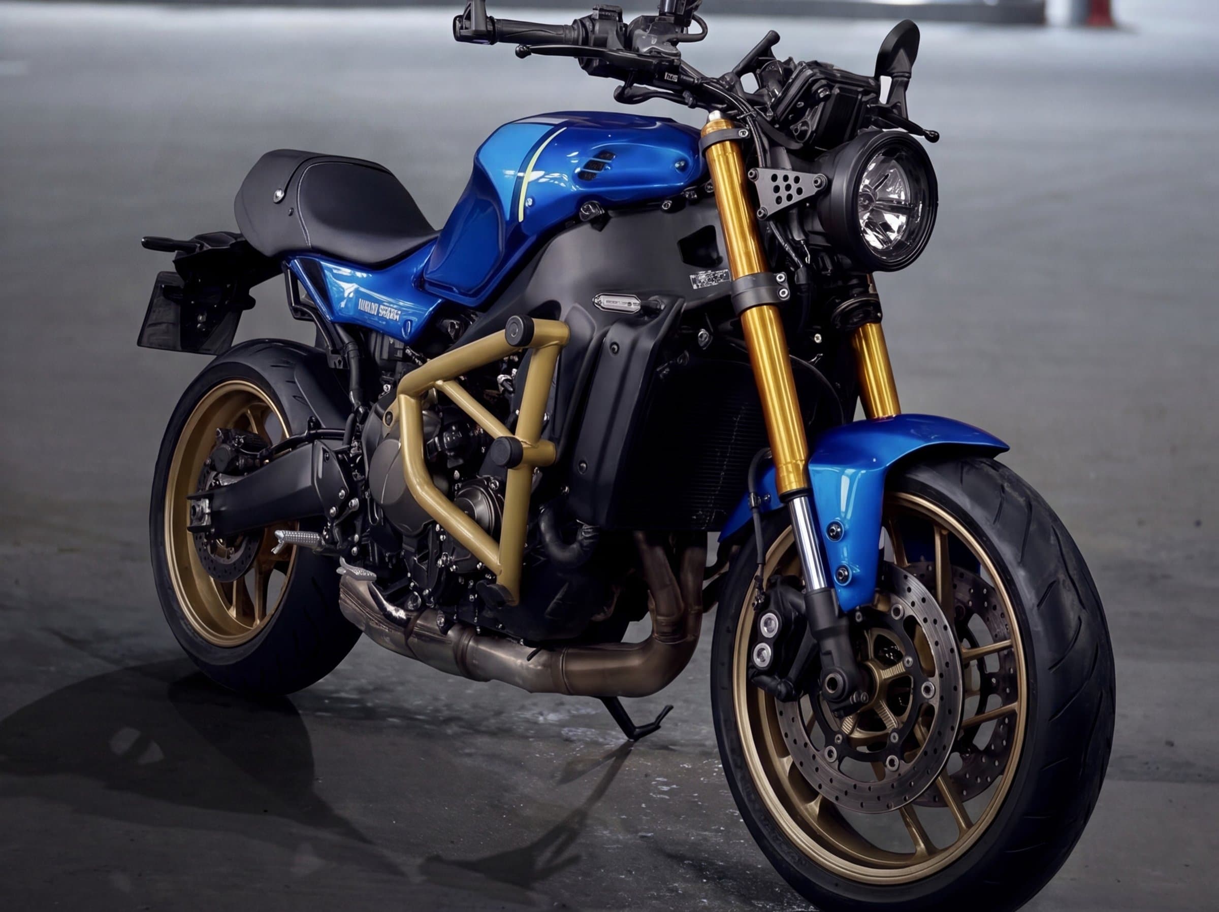Yamaha XSR900, blue