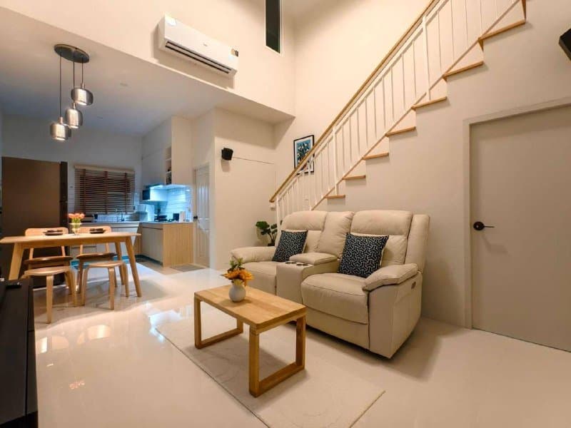 Modern Life Srisunthon ทาวน์เฮาส์ 2 ห้องนอน พร้อมที่ชาร์จรถ EV ถลาง 3