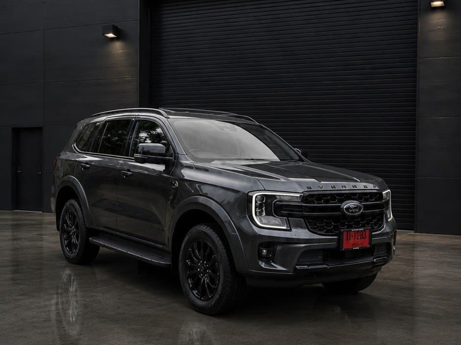 Ford Everest Sport, grey