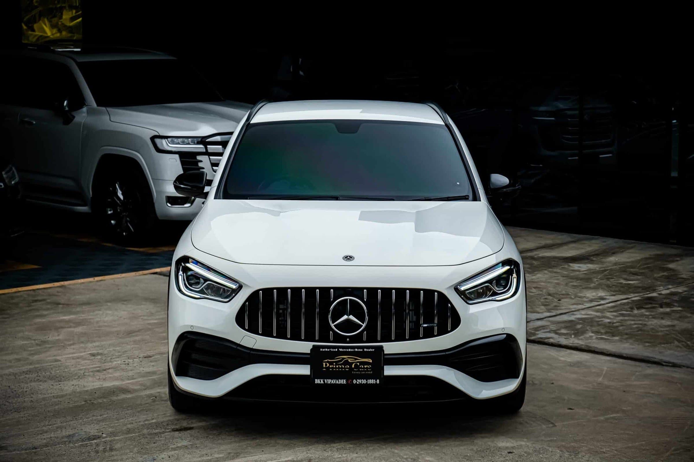 Mercedes-AMG GLA35 2