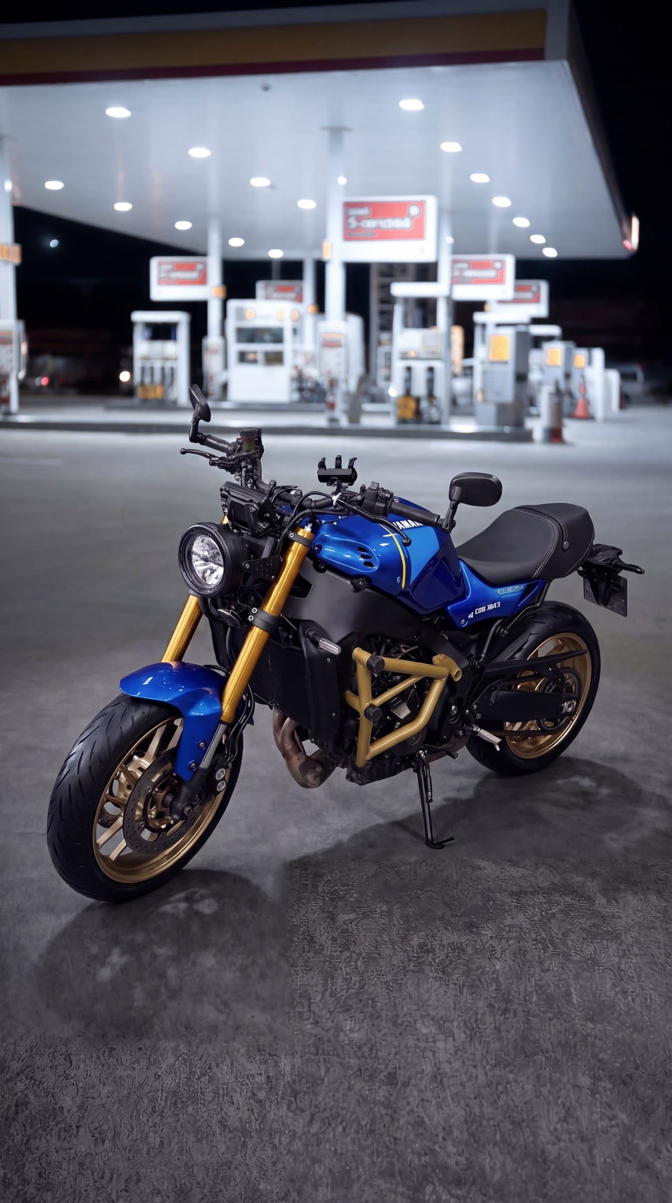 Yamaha XSR900, blue 3