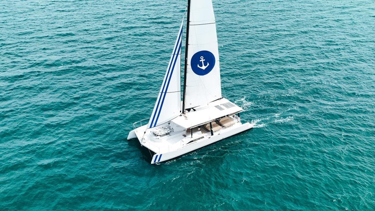 Sailing Beach Club 55ft Satisfaction 4