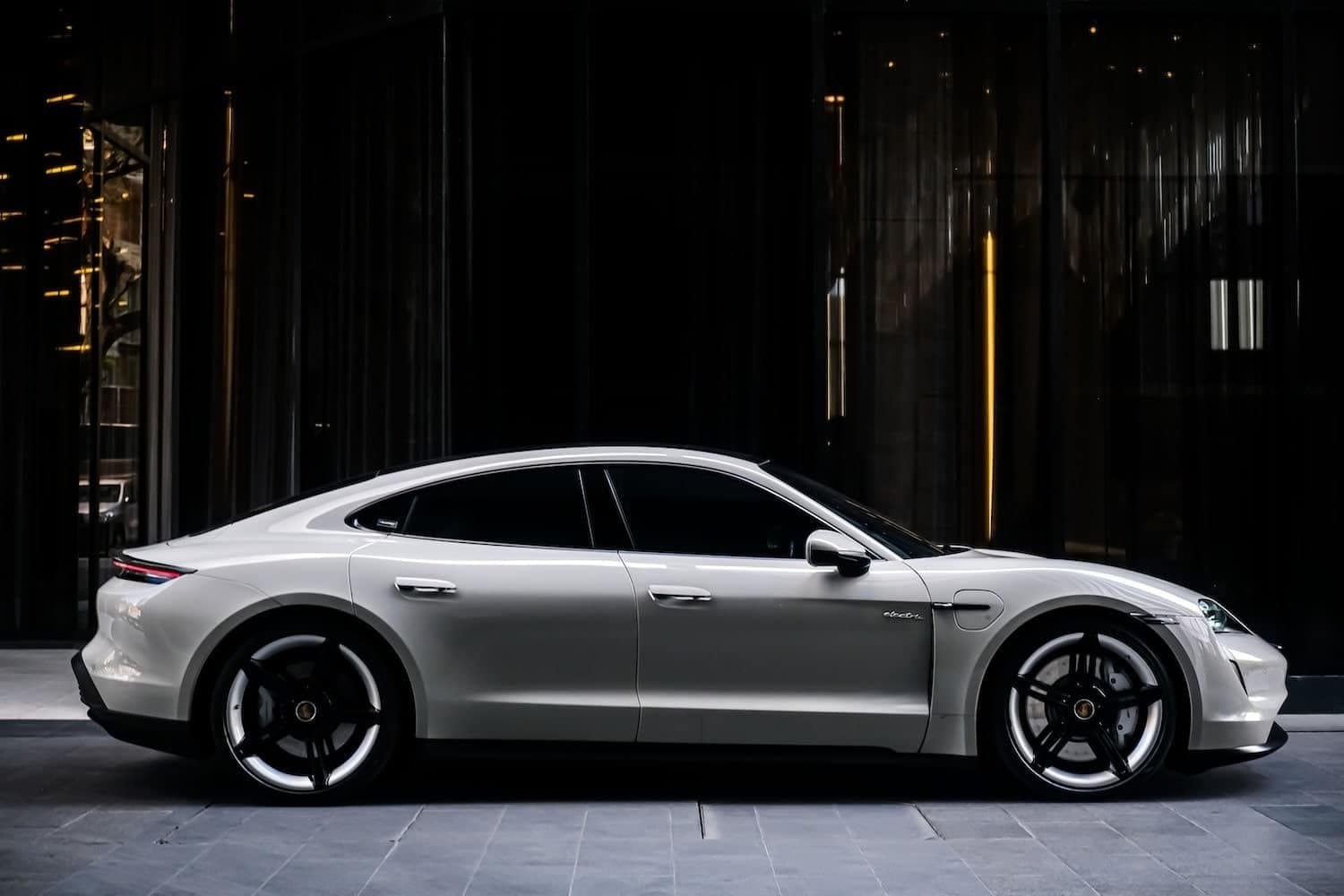 Porsche Taycan 3