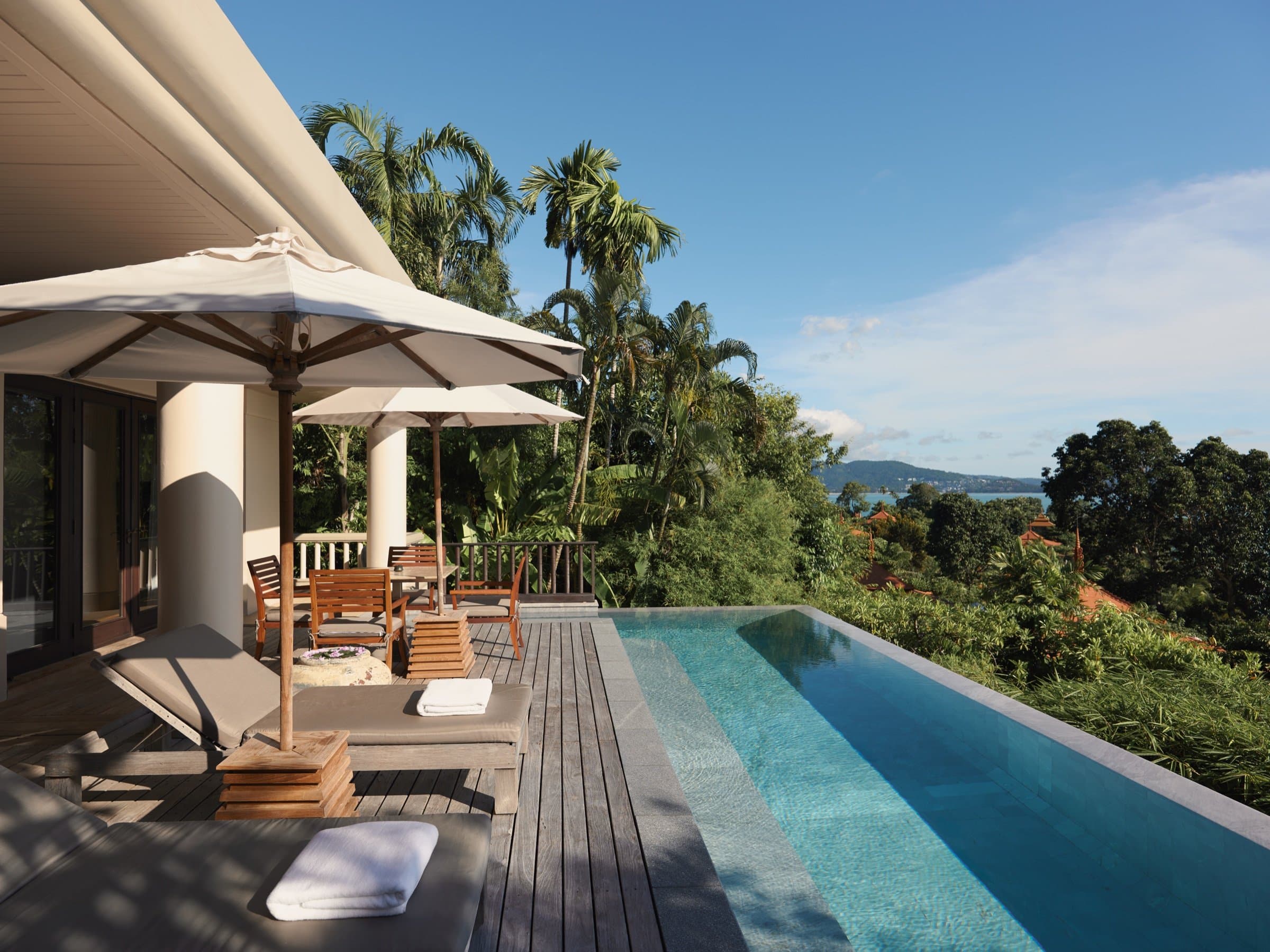 Signature Ocean View Pool Suite 3