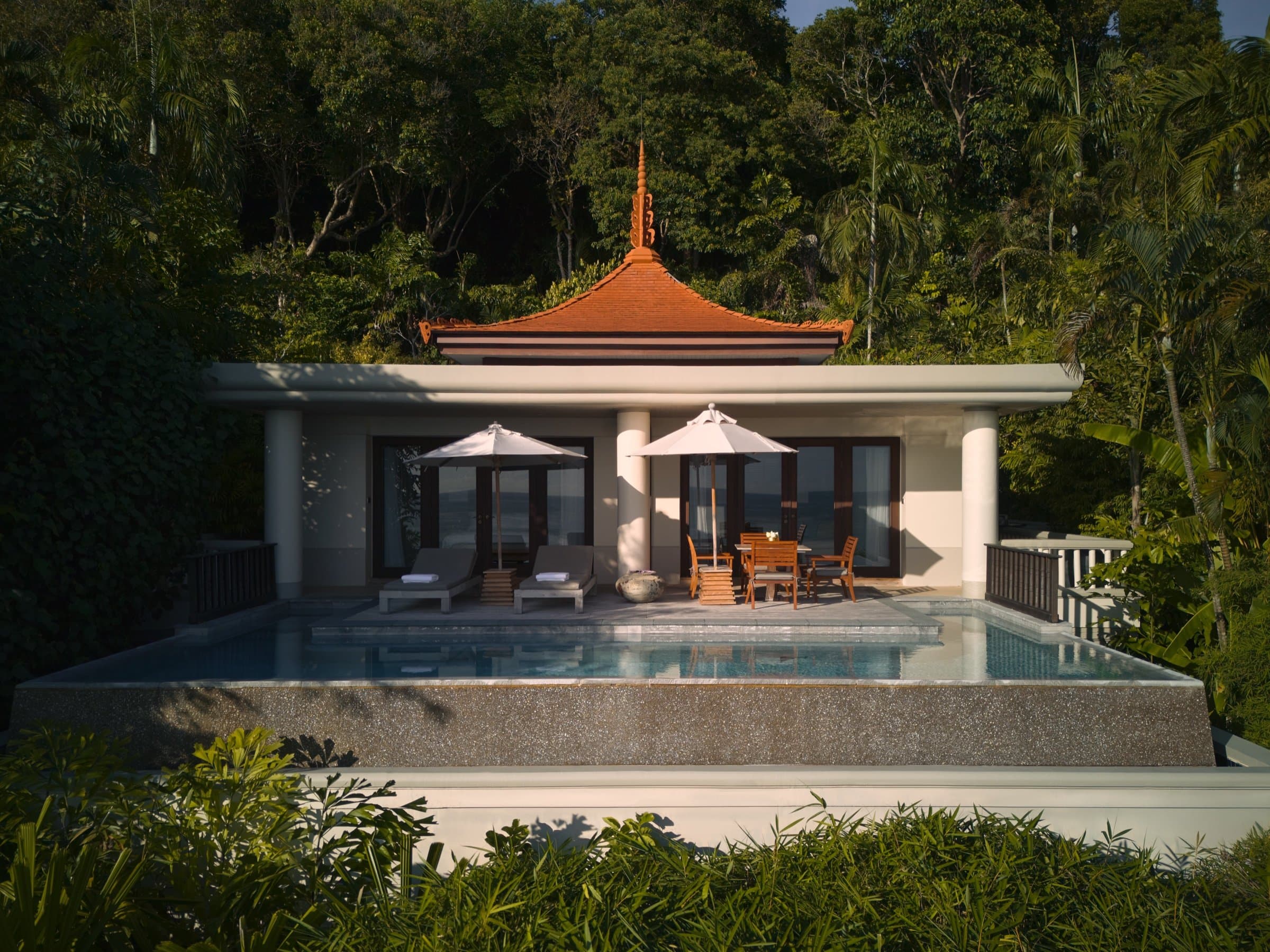 Signature Ocean View Pool Suite