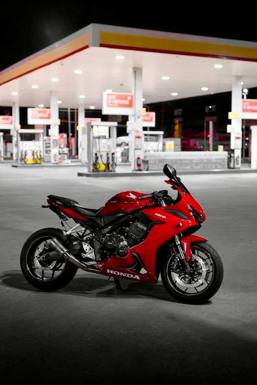 Honda CBR650R 2