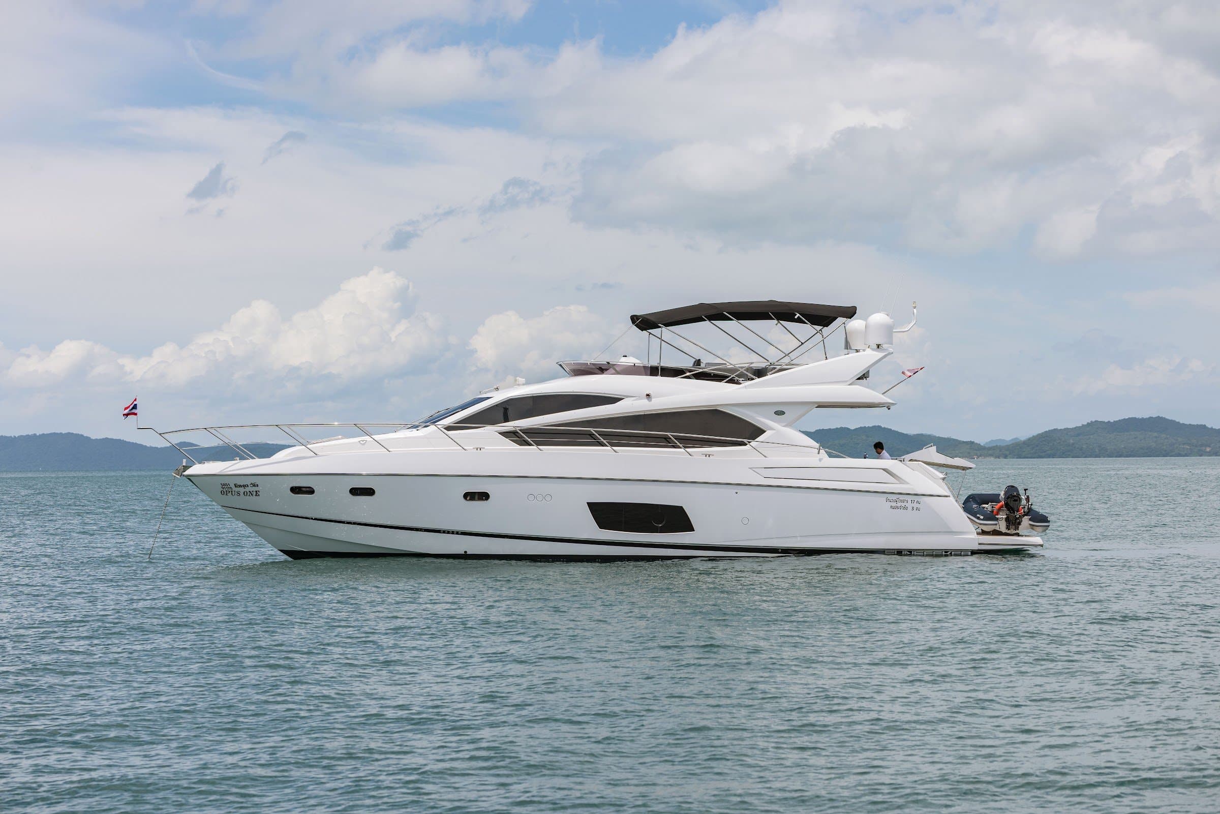 Opus One (Sunseeker Manhattan)