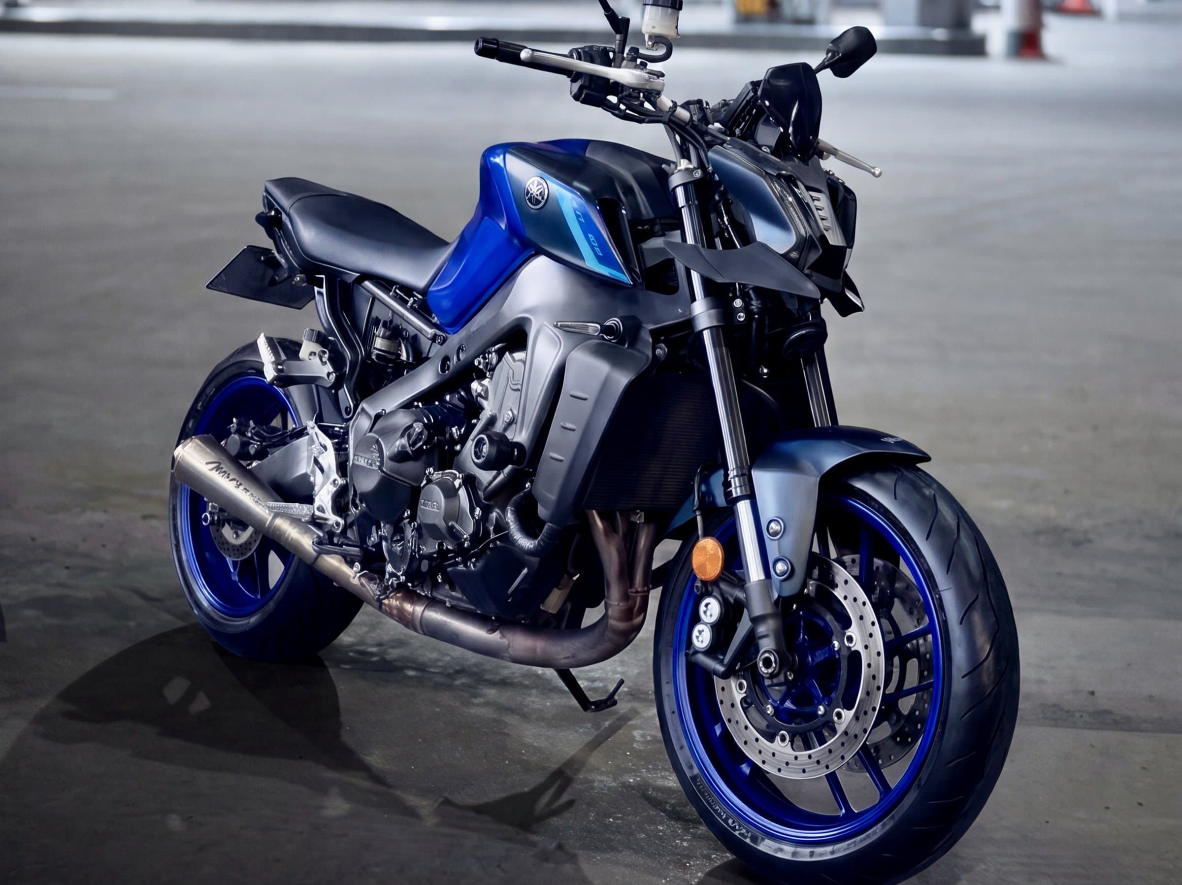 Yamaha MT-09, blue
