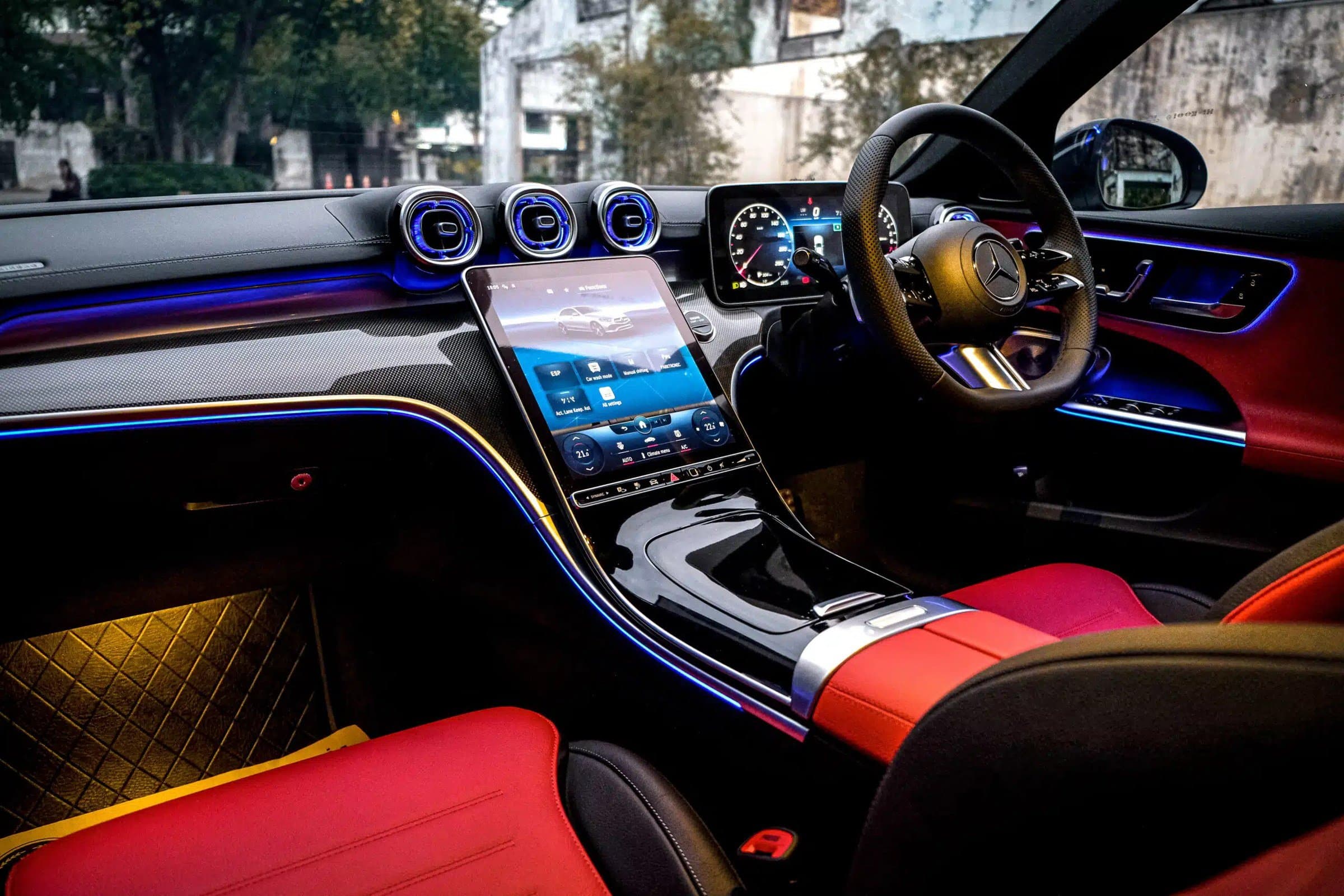 Mercedes-Benz C350e W206 AMG 5