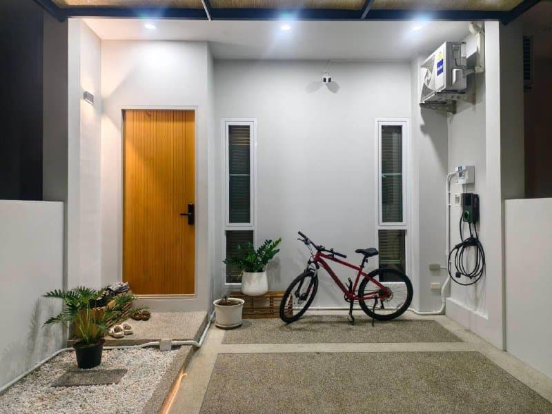 Modern Life Srisunthon ทาวน์เฮาส์ 2 ห้องนอน พร้อมที่ชาร์จรถ EV ถลาง