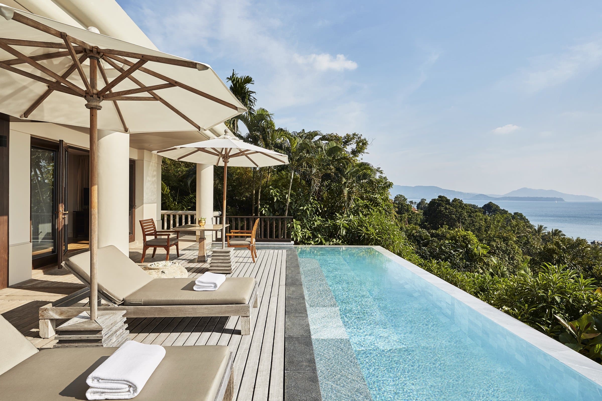 Signature Ocean View Pool Suite 2
