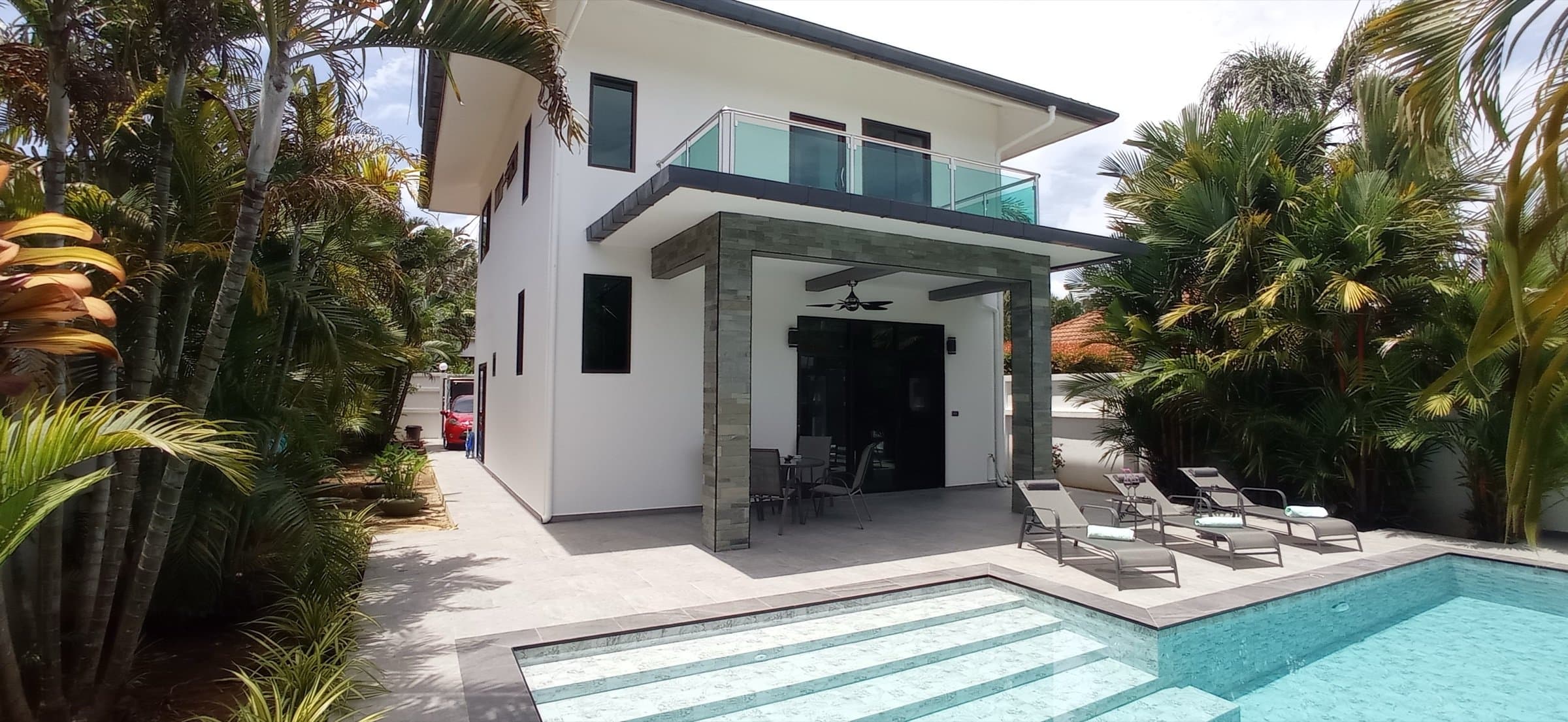 Golden Palm Villa วิลล่าส่วนตัว 3 ห้องนอน พร้อมสระว่ายน้ำ
