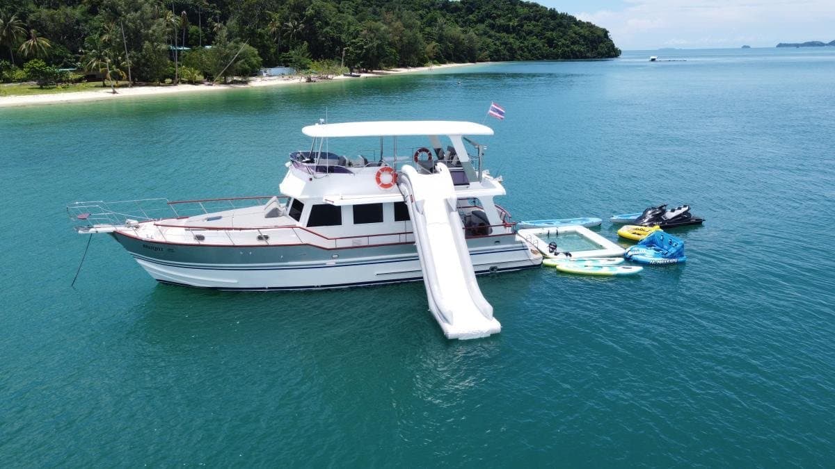 Grand Banks 53ft Sambuca 2