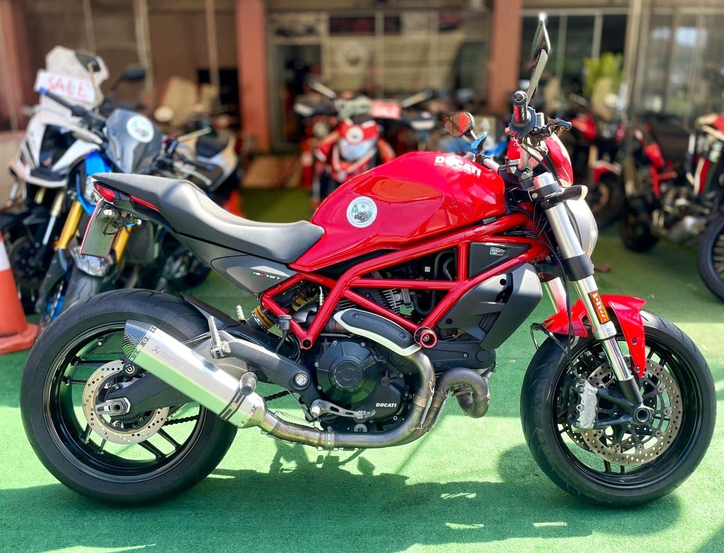 Ducati Monster 797 (красный)